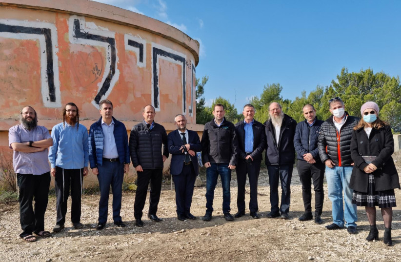  Right-wing parliamentarians visit Homesh hilltop in the West Bank. (photo credit: SAMARIA REGIONAL COUNCIL)