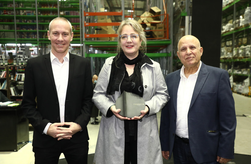  Culture Minister Chili Tropper, Sapir Prize winner Hila Blum and Mifal Hapayis chairman, Avigdor Yitzhaki. (photo credit: SIVAN FARAG)