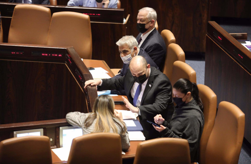  Le Premier ministre Naftali Bennett à la Knesset (crédit : MARC ISRAEL SELLEM)