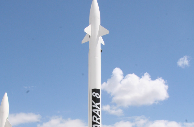 Système de défense antimissile Barak 8 (crédit : Wikimedia Commons)