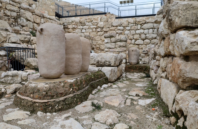 Biblical name, sealings shed light on 1st Temple treasuries in Jerusalem - Vimarsana News