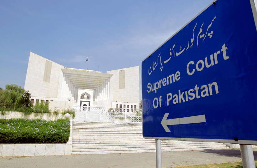 A view of the Supreme Court of Pakistan in Islamabad, Pakistan, April 20, 2017. (credit: REUTERS/CAREN FIROUZ)