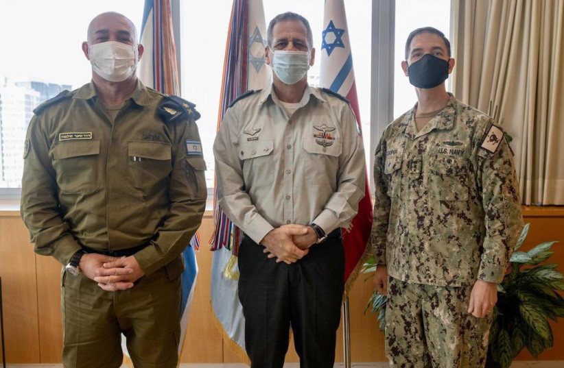  Commander of the US Naval Forces Central Command’s (NAVCENT) Vice Adrimal Brad Cooper with IDF Chief of Staff Lt.-Gen. Aviv Kohavi. (photo credit: IDF SPOKESPERSON'S UNIT)