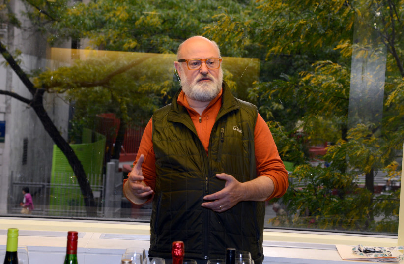 Jewish restaurateur, Chinese food enthusiast Ed Schoenfeld dead at 72 - Vimarsana News