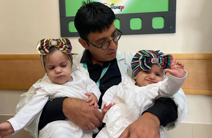  Dr. Mickey Gideon, head of  the medical team with the  separated twins (credit: SOROKA MEDICAL CENTER)