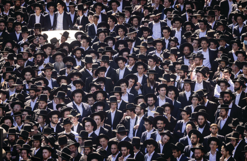  ‘AMONG THE some 1.2 million haredim in Israel, there is a large silent majority of 610,000 who are ideologically in between.’ Pictured: Funeral of Rabbi Avraham Erlanger, head of Jerusalem’s Kol Torah Yeshiva, in October. (credit: YONATAN SINDEL/FLASH90)