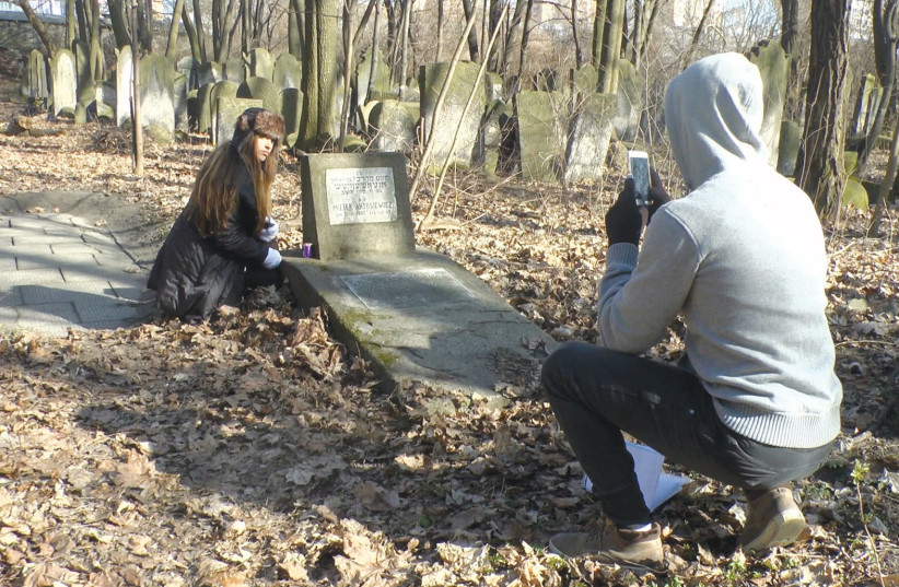 Telling the Holocaust story to a new generation - Vimarsana News