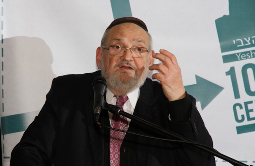  Rabbi Simcha Krauss speaks at a dinner hosted by Yeshivat Eretz HaTzvi in his honor on Feb. 5, 2014. (photo credit: Courtesy Yeshivat Eretz HaTzvi/JTA)