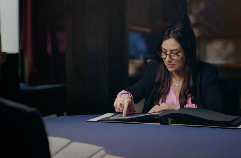  Pamela Adlon appears in Season 8 of "Finding Your Roots."  (photo credit: screenshot)