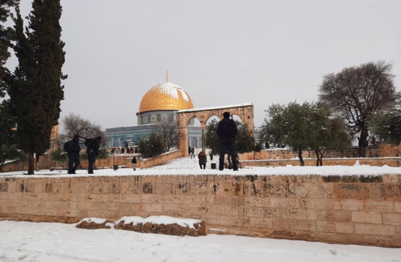  A snowy view of the Temple Mount.  (credit: ARIK BENDER/MAARIV)