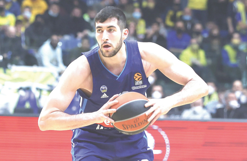  YOVEL ZOOSMAN was back on the court at Yad Eliyahu this week, albeit in a visitor’s jersey, having departed Maccabi Tel Aviv in the offseason to sign with ALBA Berlin.  (photo credit: DANNY MARON)