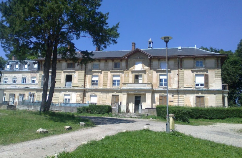 French police arrest 16 teachers at Orthodox school for abusing students - Vimarsana News