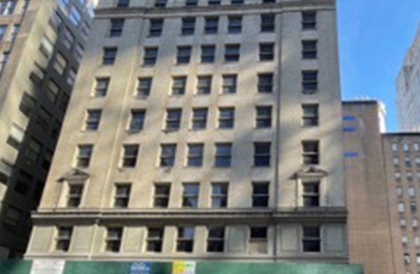  The twelve-story Shefa School building is located on the Upper West Side.  (photo credit: CAROLINE WEINSTEIN/JTA)