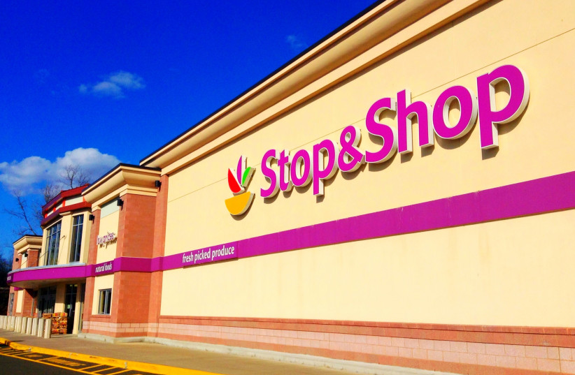 Stop & Shop grocery store. (credit: By Mike Mozart from Funny YouTube, USA/WIKIMEDIA COMMONS)
