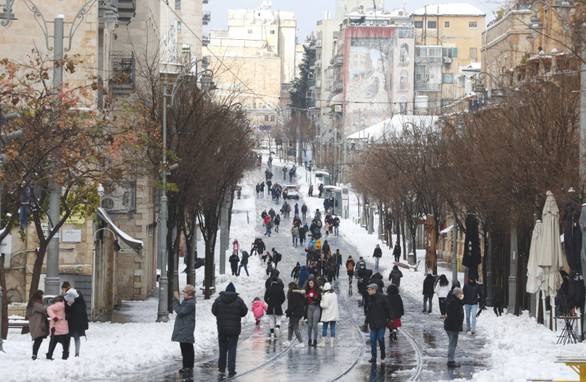  PEDESTRIAN RIGHT of way on snow-lined Jaffa Road.  (credit: YOSSI ZAMIR)