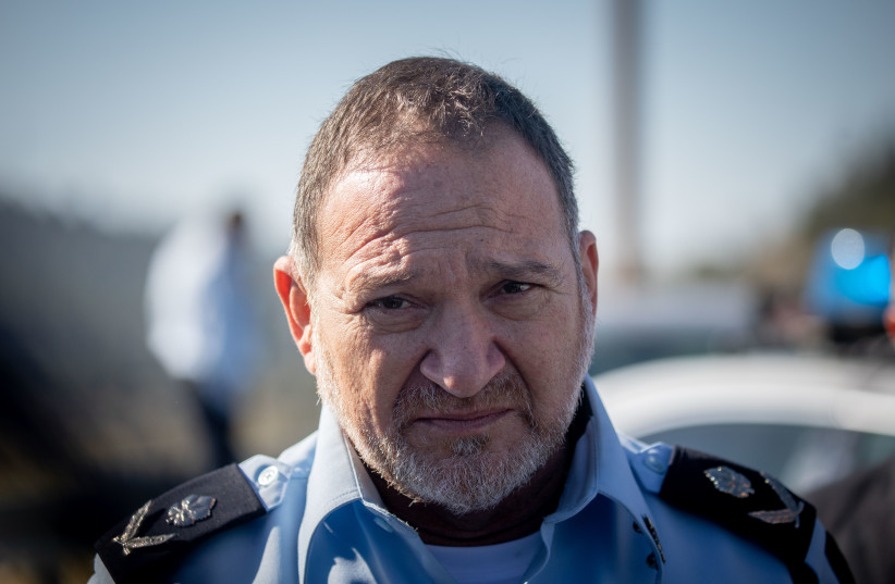  Israel Police Commissioner Kobi Shabtai visits at a temporary roadblock on Highway 1 outside Jerusalem (credit: YONATAN SINDEL/FLASH90)