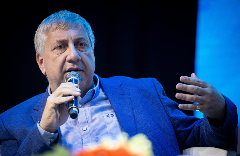 Gantz denies he got right-wing broadcaster fired - Vimarsana News