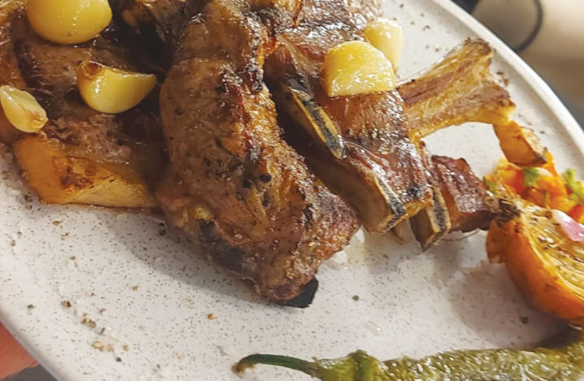 Entrecote: An excellent restaurant with an absence of serving spoons - Vimarsana News