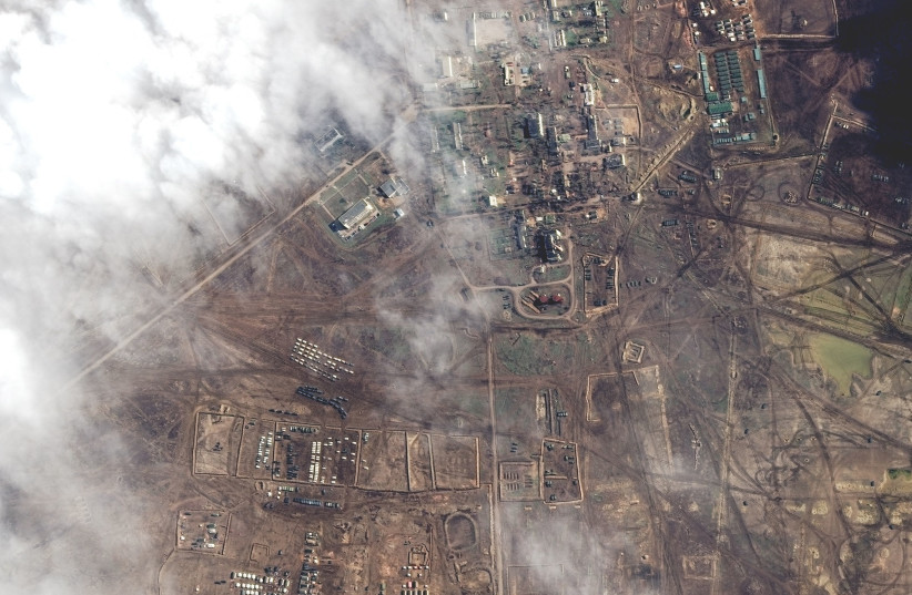 Images show Russian activity near Ukraine still high - satellite firm - Vimarsana News