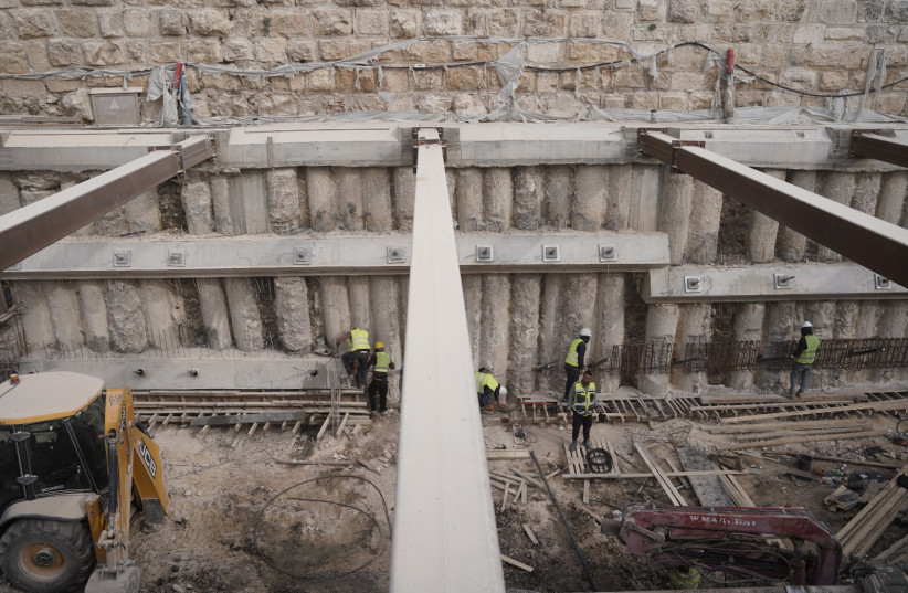   Work on the fortifications of the walls and entrance pavilion foundations at the Tower of David Museum. (credit: RICK RACHMAN)