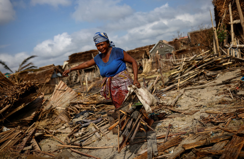  Cyclone Emnati hits Madagascar; island's 4th major storm in a month (photo credit: REUTERS)