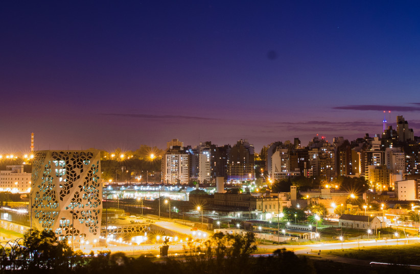  The Córdoba skyline lights up the night sky.  (credit: Cholka Pablo Gautero/Flickr)