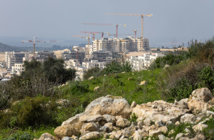  Ramat Beit Shemesh view from Tel Yarmuth (photo credit: MARC ISRAEL SELLEM)