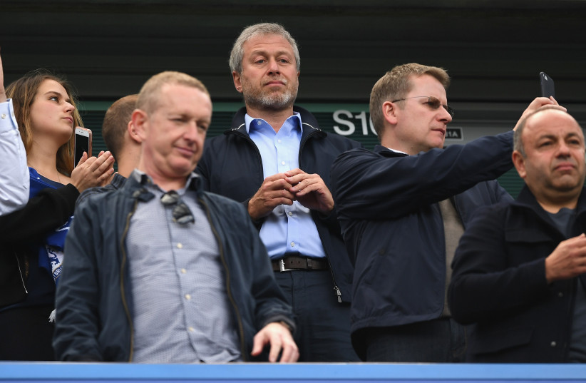 Roman Abramovich, owner of Chelsea FC looks on during the Premier League match between Chelsea and Sunderland at Stamford Bridge on May 21, 2017 in London, England.  (photo credit: Shaun Botterill/Getty Images)