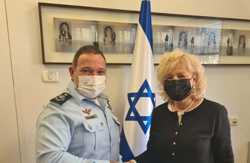  Israel Police chief Kobi Shabtai with Attorney-General Gali Baharav-Miara (credit: ISRAEL POLICE)