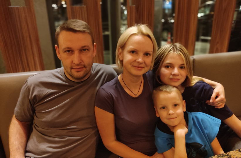  Natalia and Andre Forys and their children Arina, 12, and Max, six, who escaped the fighting in Ukraine, February 28, 2022. (credit: Zvika Klein)
