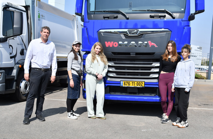 First women to enroll in a truck driving course, Yogev Gavri, CEO of MAN Israel (photo credit: MORAG BITAN)