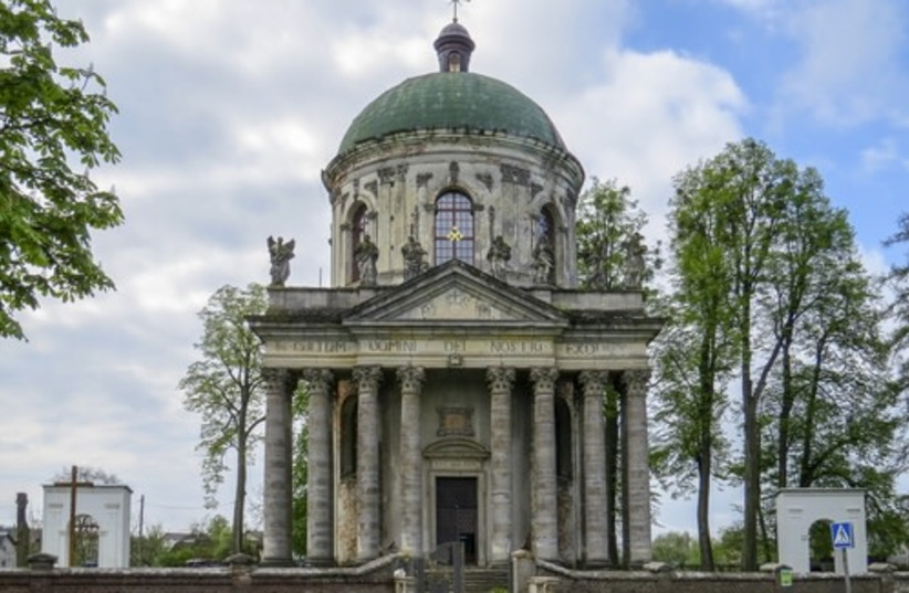  The St. Joseph Church in Pidhirtsi, Ukraine, built by Polish nobleman Wacław Rzewuski, was consecrated in 1766. (credit:  Сергій Венцеславський / CC BY-SA 4.0)