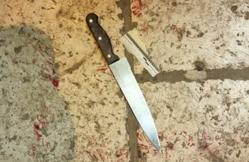 The knife used in a stabbing attack near Jerusalem's Old City, March 6, 2022 (photo credit: ISRAEL POLICE SPOKESPERSON'S UNIT)