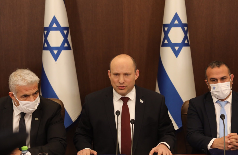  Foreign Minister Yair Lapid and Prime Minister Naftali Bennett on 3/6/2022. (credit: MARC ISRAEL SELLEM)