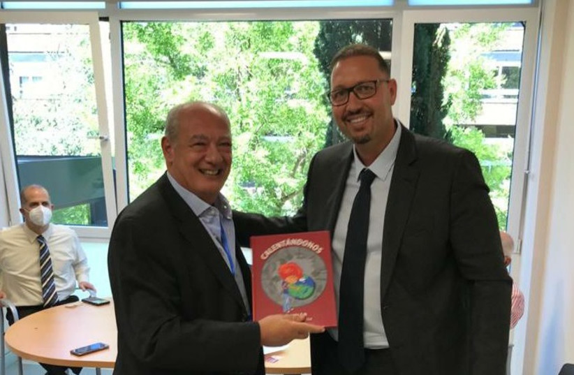 Jose Maria del Corral, Global Director of Scholas Occurrentes and Maof’s CEO Ygdal Ach at the signing of the Water Pact (photo credit: COURTESY)