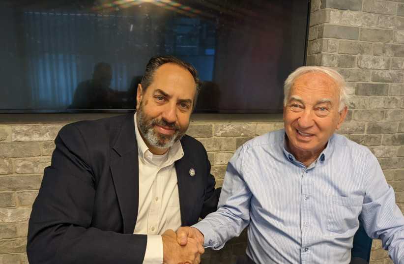  Nisan Cialik and David Yaari (credit: Kol Israel)