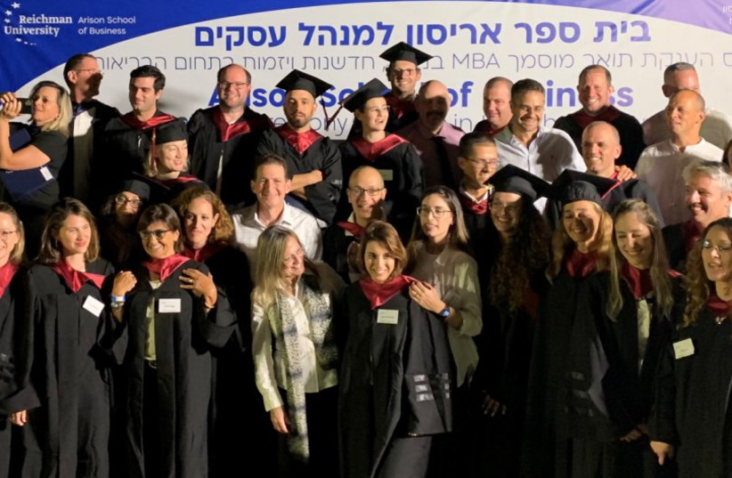 The 2019 Graduation Class of the MBA Healthcare Innovation (photo credit:  Ella Faust  )