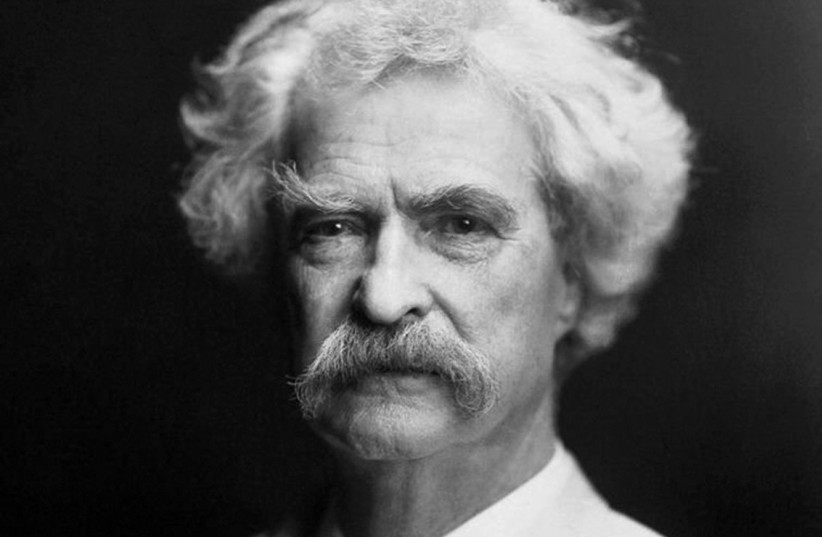  A portrait of Mark Twain taken by A. F. Bradley in New York, 1907. (credit: WIKIPEDIA)
