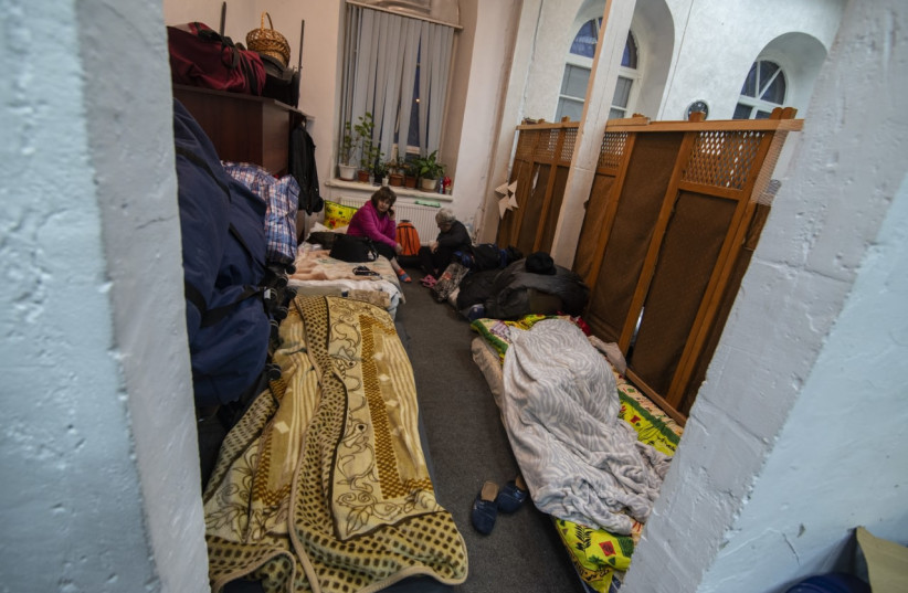  Local synagogues turned into shelters (photo credit: AY Moldova)