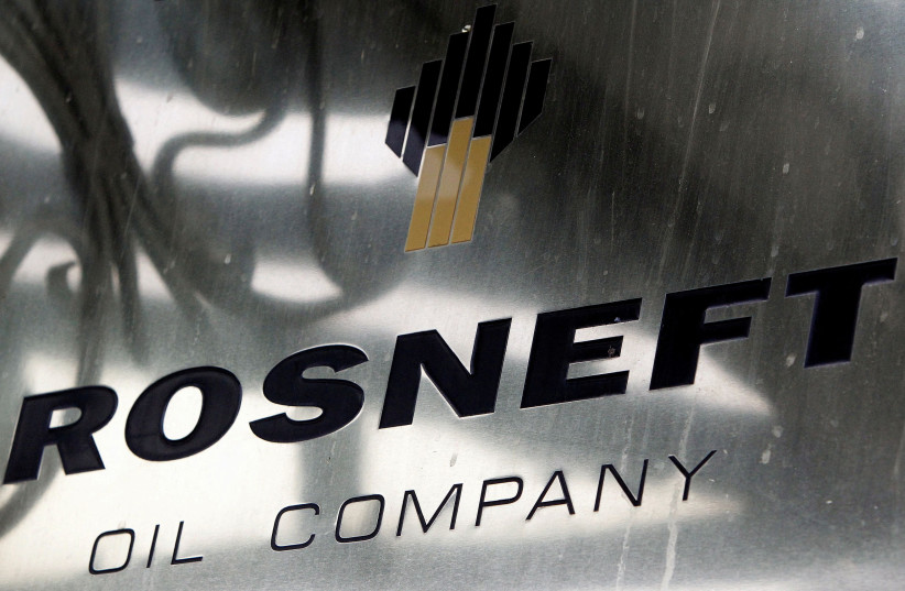  A logo of Russian state oil firm Rosneft is seen at its office in Moscow, October 18, 2012 (credit: MAXIM SHEMETOV/REUTERS)