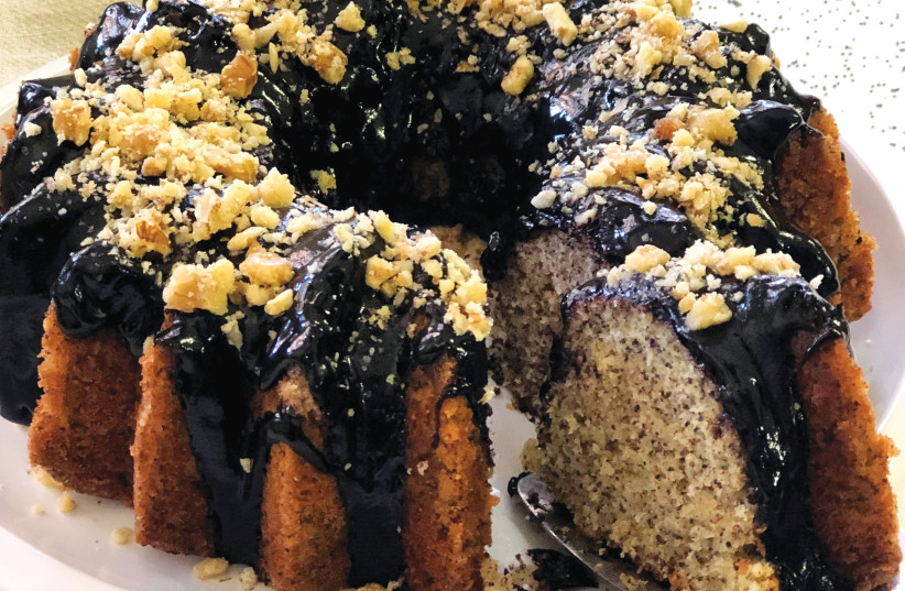  Poppyseed cake (photo credit: PASCALE PEREZ-RUBIN)