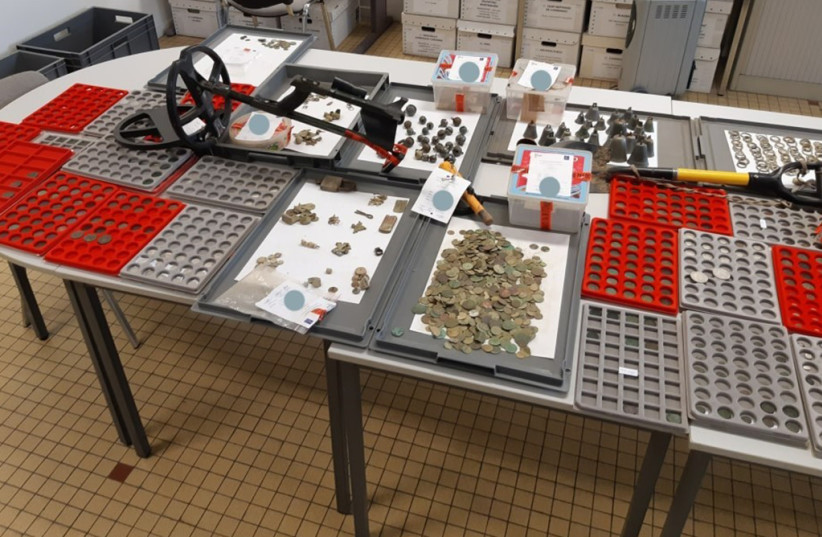  French Customs alone seized 4,231 archaeological objects including some 3,000 coins, as well as bells, buckles, rings and pieces of pottery. (credit: INTERPOL)