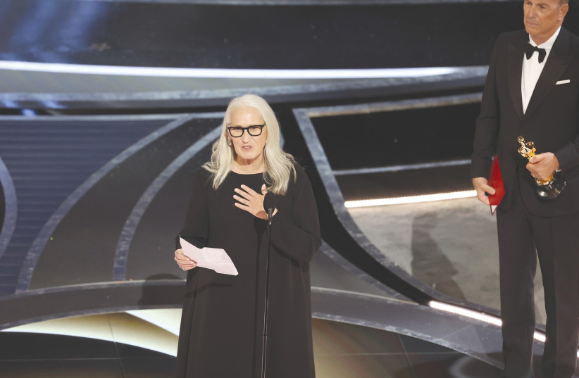  JANE CAMPION accepts the award for Best Director for ‘The Power of the Dog.’ (credit: Myung Chun/Los Angeles Times/TNS)