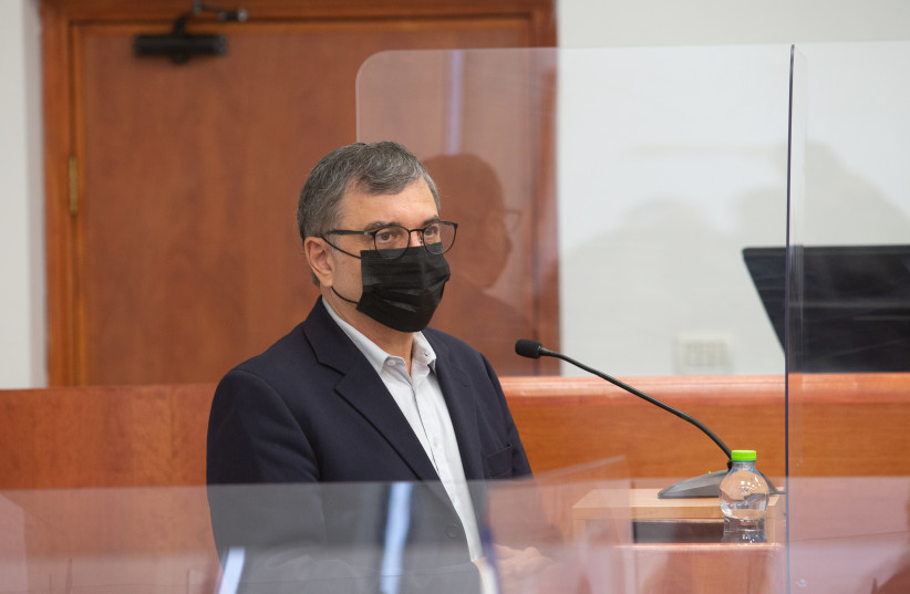  Shlomo Filber testifying on 30/03/2022. (photo credit: ALEX KOLOMOISKY/POOL)