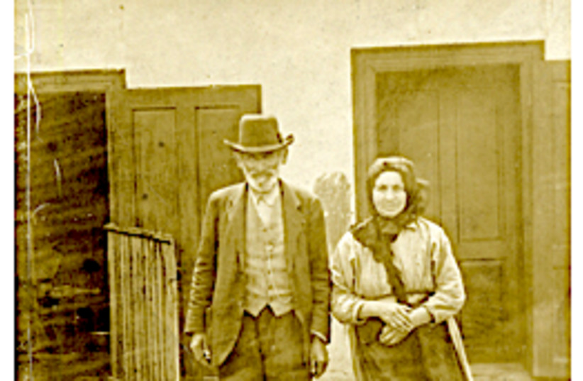  Maternal great-grandparents of Barbara Hoff in Torna, Hungary, circa 1912. (photo credit: COURTESY BARBARA HOFF)