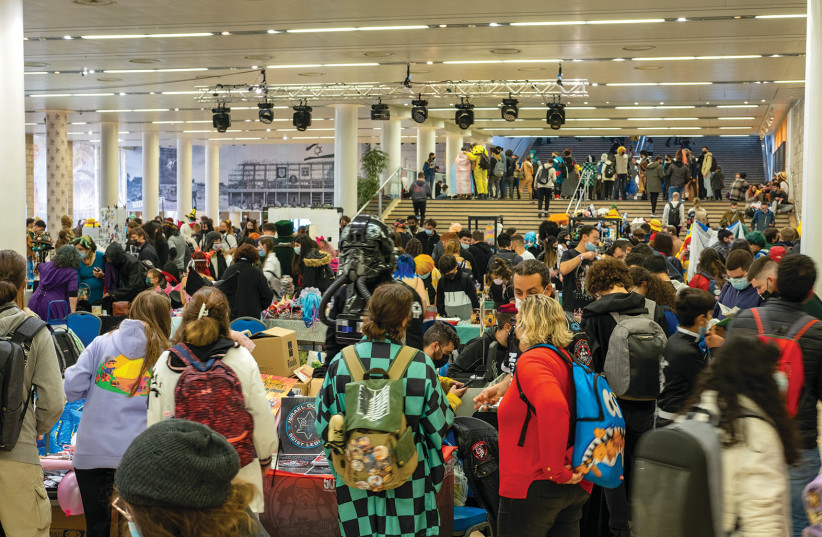  THE INTERNATIONAL Convention Center packed with anime fans and cosplayers. (credit: ROY DARNELL )