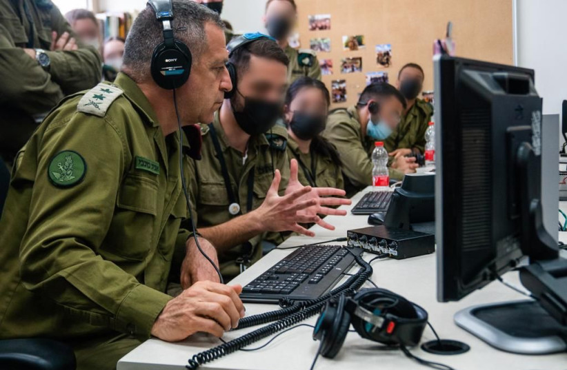  IDF Chief of Staff Aviv Kohavi with officers from the Israeli military's cyber units (credit: IDF SPOKESPERSON'S UNIT)