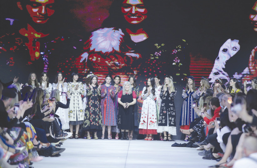  TOVALE CHASIN (blonde, center) is applauded at Kornit Israel Fashion Week. (credit: AVI VALDMAN)