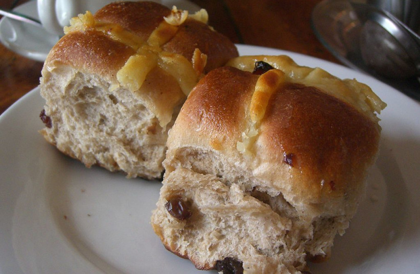  Hot cross buns (photo credit: WIKIMEDIA)