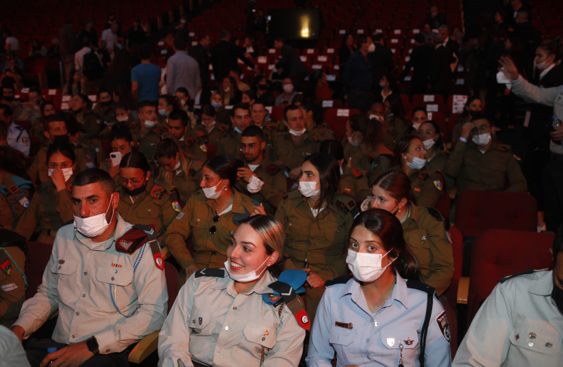  IDF soldiers learn about the term “Jewish peoplehood” as part of this year’s Diaspora Week. (photo credit: DAMKA JERUSALEM PRODUCTIONS )